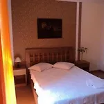 Local Private * Лиссабон