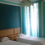 Local Private Хостел *