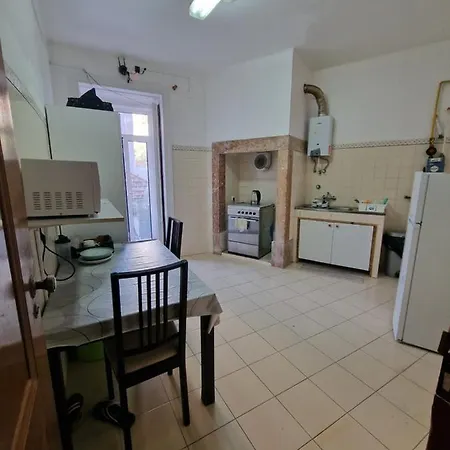 Local Private Albergue Lisboa