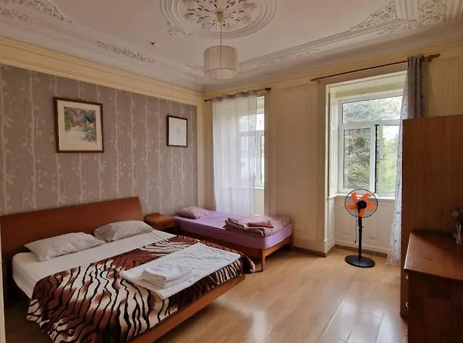 Local Private ホステル