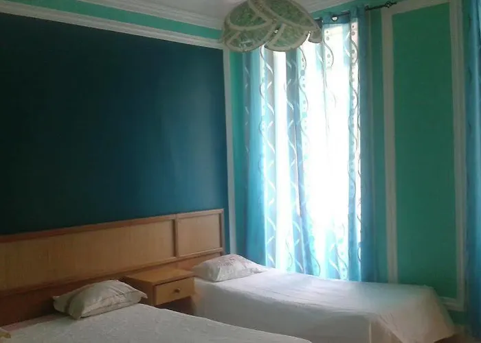 Local Private ホステル *